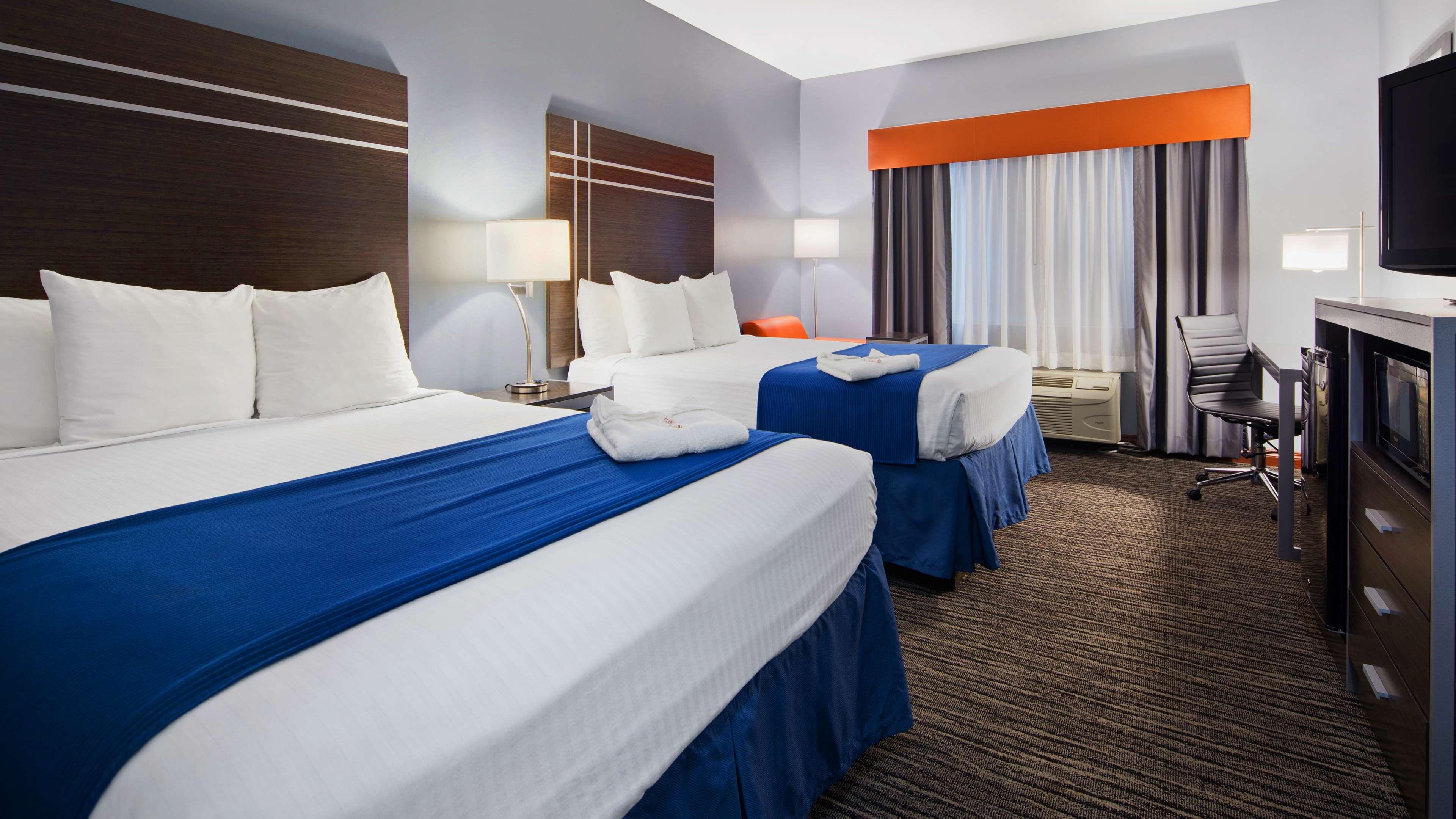 Best Western Elkhart Inn & Suites Buitenkant foto