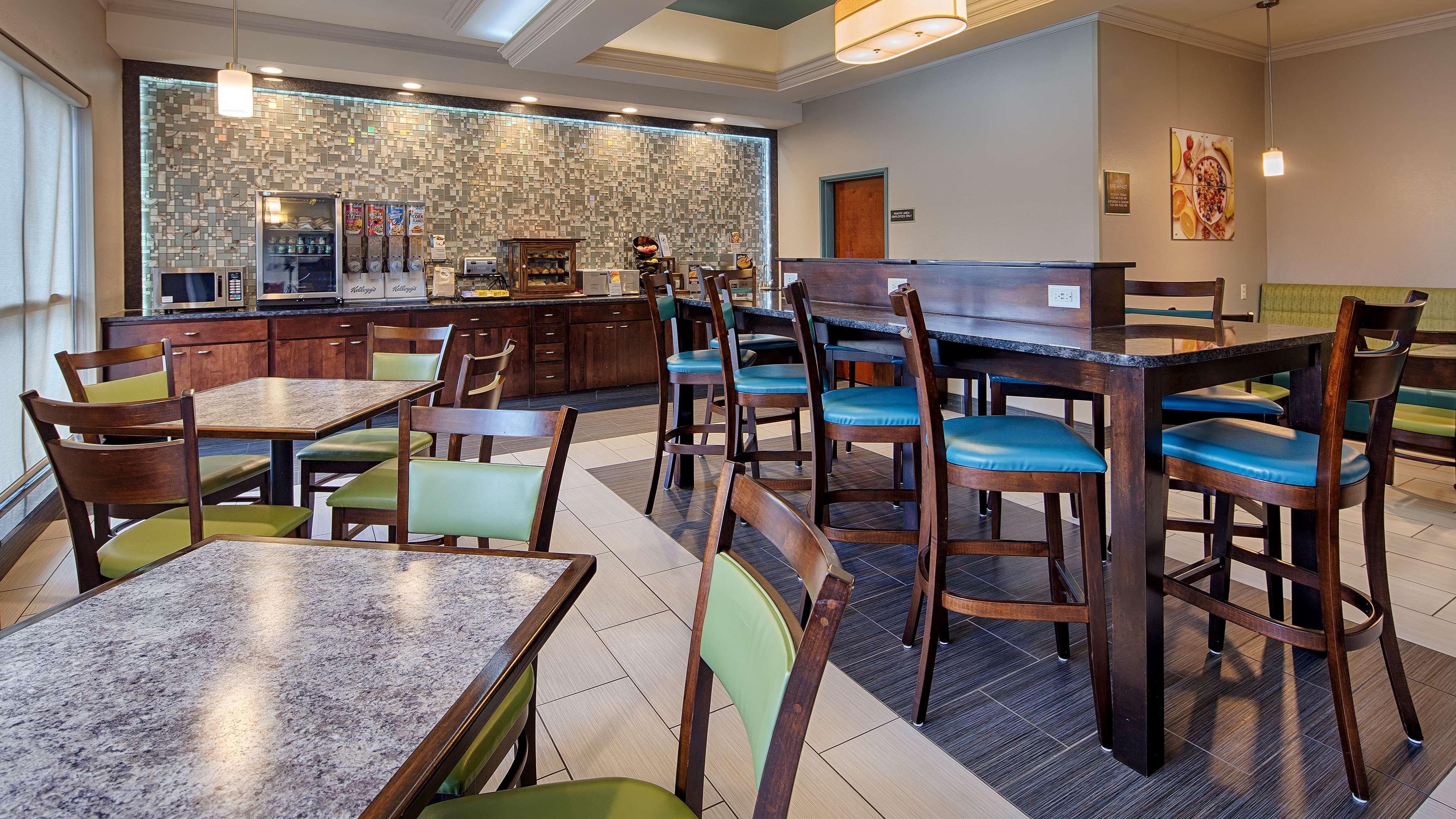 Best Western Elkhart Inn & Suites Buitenkant foto