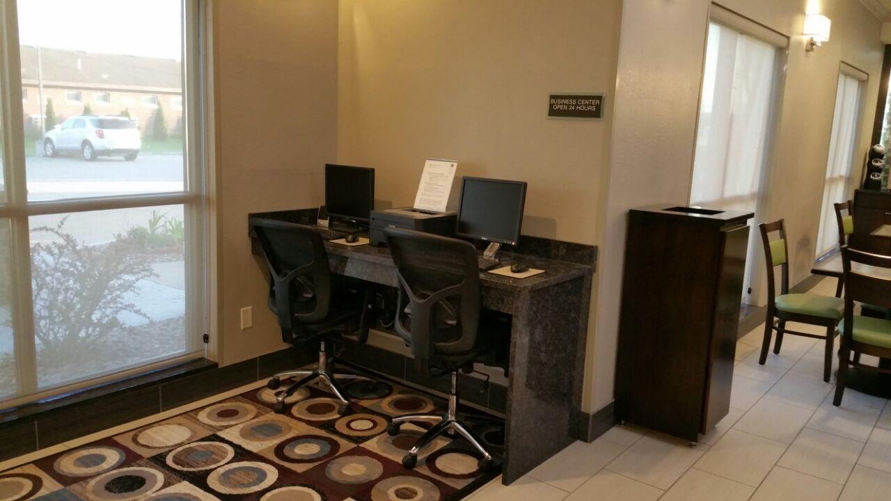 Best Western Elkhart Inn & Suites Buitenkant foto