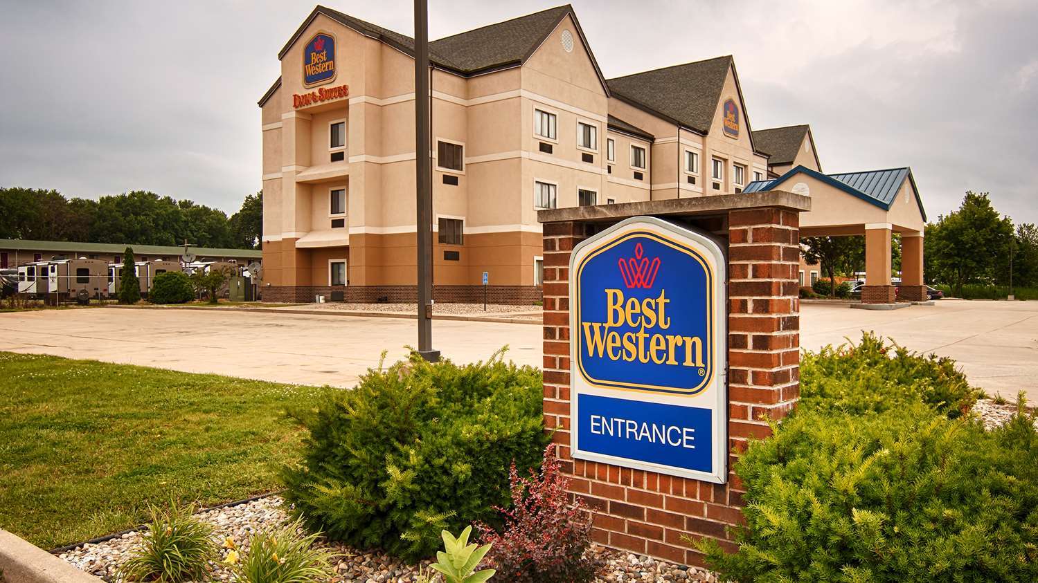 Best Western Elkhart Inn & Suites Buitenkant foto