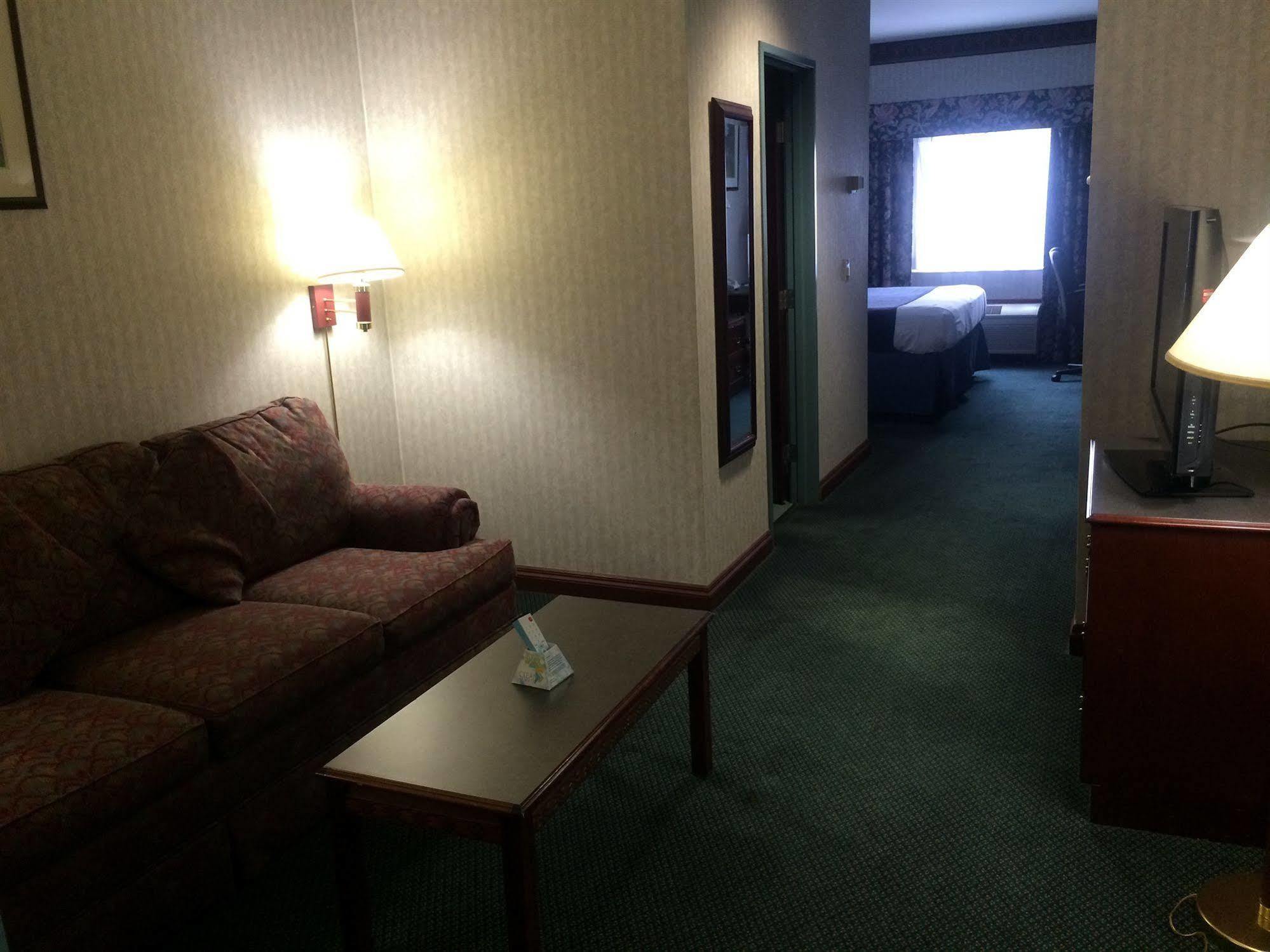 Best Western Elkhart Inn & Suites Buitenkant foto