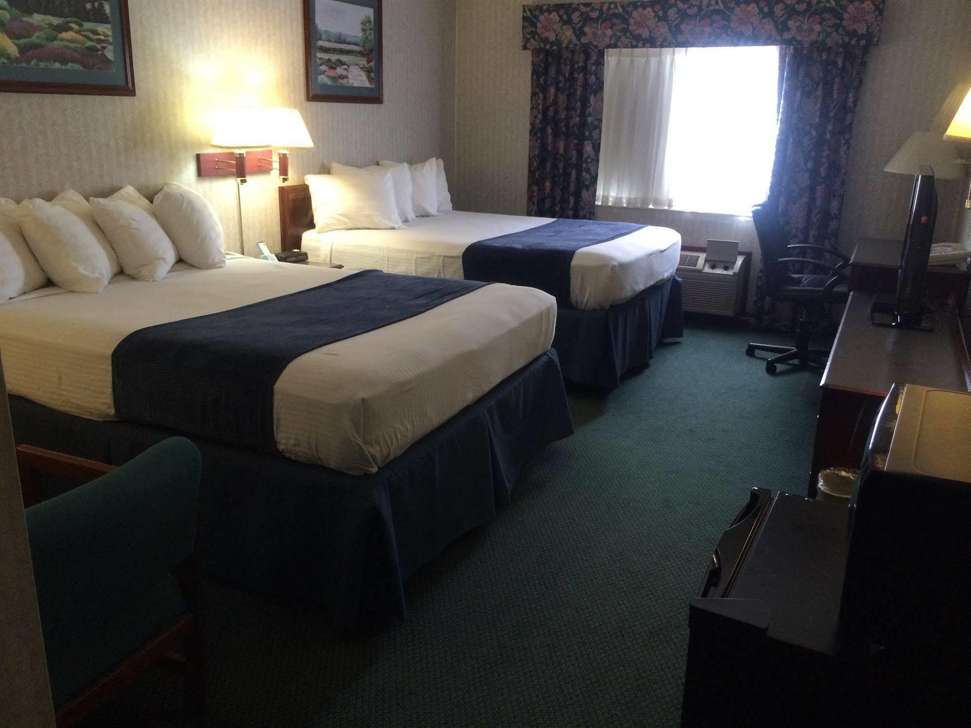 Best Western Elkhart Inn & Suites Buitenkant foto
